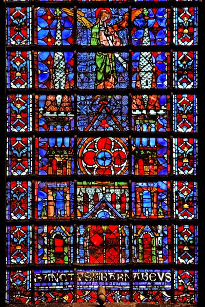 Okno w107 zobrazující církevní katedrálu v Therouanne od French School