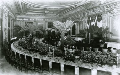Interiér Metropolitan Club od G.P. Hall und Sohn