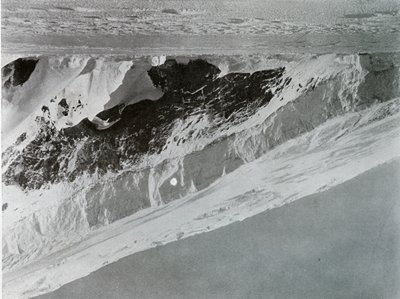 Svah varovného ledovce, c1911, 1913 od G. Murray Levick