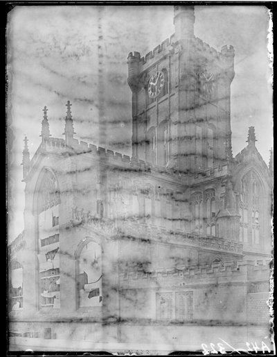 Kostel svatého Jana Křtitele, Fleet Street, Bablake, Coventry, 1941. od George Bernard Mason