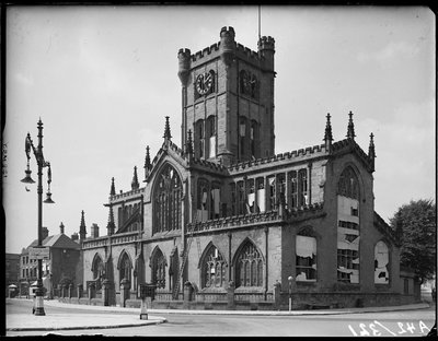 Kostel svatého Jana Křtitele, Fleet Street, Bablake, Coventry, 1941. od George Bernard Mason