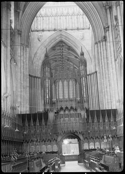 York Minster, Minster Yard, York, 1942. od George Bernard Wood