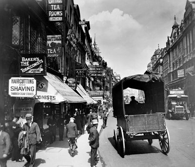 Strand při pohledu na východ, Westminster, Londýn, 1910. od George Davison Reid
