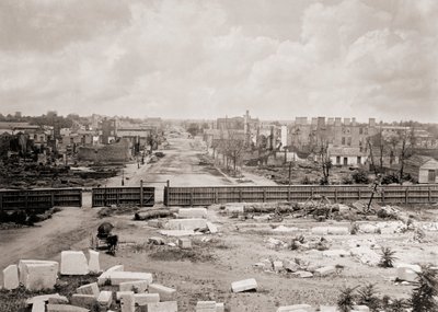 Columbia, Jižní Karolína, USA po požáru v roce 1865 (černobílá fotografie) od George N. Barnard