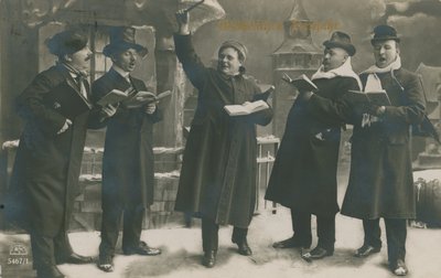 Pohlednice Němců zpívajících na Nový rok, odeslaná 31. prosince 1913 (čb fotografie) od German Photographer