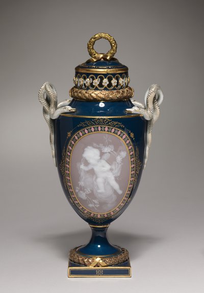 Obalená váza, vyrobená v Meissen Porcelain Factory, Německo, 1881 od German School