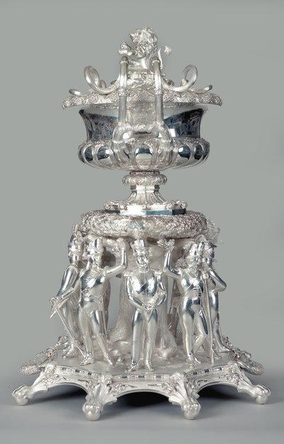 Major North Ludlow Beamish Trophy nebo Vase od German School