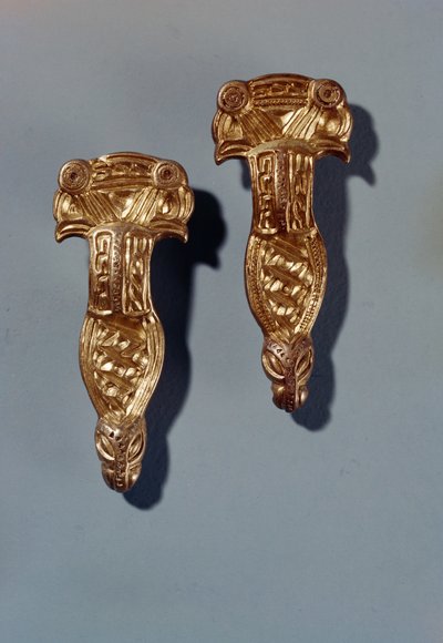 Thueringer Fibulas s ptačími hlavami, Stoessen, první polovina C06, (zlato) od German School