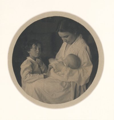 Nancy, Paul (3,5 roku) a Claire (5 měsíců) od Gertrude Käsebier