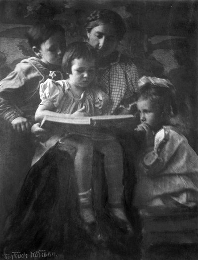 Žena a děti čtou Gertrude Kasebier 1852-1934, fotografka.. fotografický tisk od Gertrude Käsebier