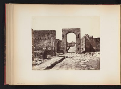 Pohled na Strada Mercurio v Pompejích, Itálie Strada Mercury. (Pompeje) (název na objektu) od Giorgio Sommer (attributed to)