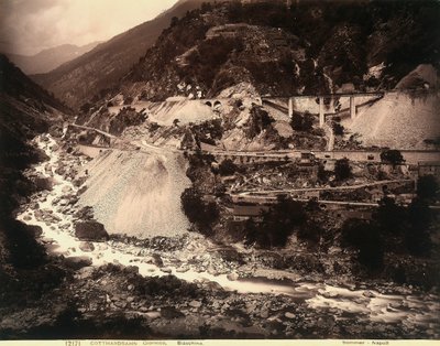 Úsek železnice San Gottardo mezi Giornico a Biasca od Giorgio Sommer