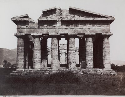Chrám Neptun nebo Poseidon, v Paestum od Giorgio Sommer