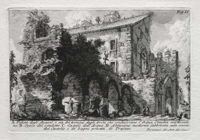 Pohled na zbytky nebo oba konce oblouků, které vedly Acqua Giulia od Giovanni Battista Piranesi