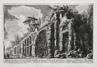 Pohled na hradby, které pokrývaly svahy Monte Celio od Giovanni Battista Piranesi