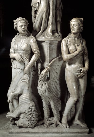 Detail sochařských skupin podpírajících židli realizovaných Giovannim Pisano (1248-1314): dvě kardinální ctnosti (Detail soch podpírajících mramorovou kazatelnu, dvě kardinální ctnosti) 1302-1311 Cathedrale de Pisa (Duomo di Pisa), Itálie od Giovanni Pisano
