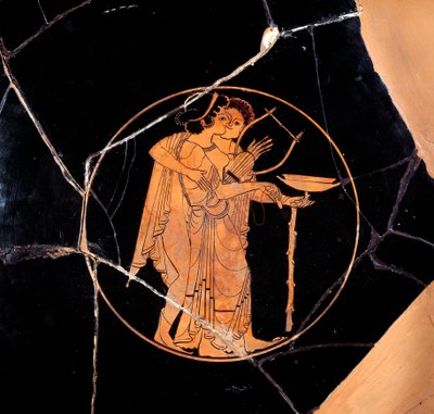 Starověké Řecko: Pohár s červenými postavami. Keramika připisovaná malíři Pedieus (konec 6. století př. n. l.), 510-500 př. n. l. Paříž, Musee du Louvre od Greek