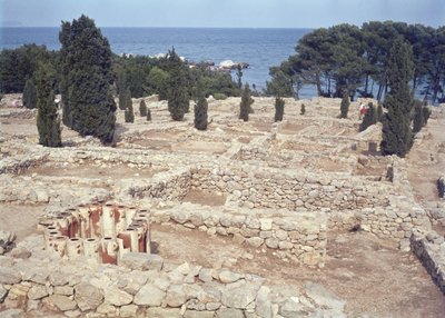 Řecké ruiny přístavu Emporion od Greek