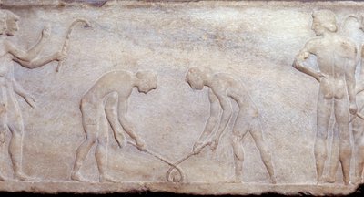 Umění starověkého Řecka: Míčová hra s lakrosem (princip současného hokeje). Nízký reliéf sochařství. Archeologické muzeum v Athénách od Greek