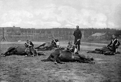 Skupina 4. přestřelky Queens Own Hussars sesedla z koně, 1896. od Gregory and Co