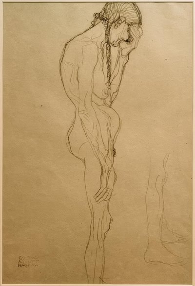 Stojící stará žena z profilu vpravo, studie nohou od Gustav Klimt