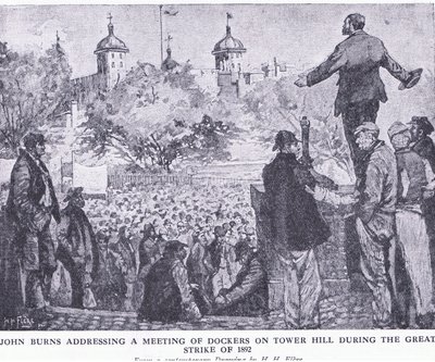 John Burns v projevu na setkání dokerů na Tower Hill během Velké stávky v roce 1892, z Cassells History of the British People vydané společností Waverley Book Company Limited, kolem roku 1940 od H. H. Flere