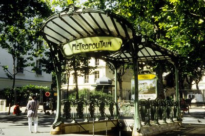 Stanice metra Abbesses v Paříži, Francie od Hector Guimard