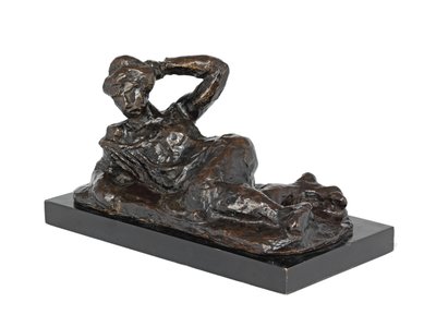 Ležící akt v košili, navrženo 1906, odlito 1951 (bronz s hnědou patinou) od Henri Matisse