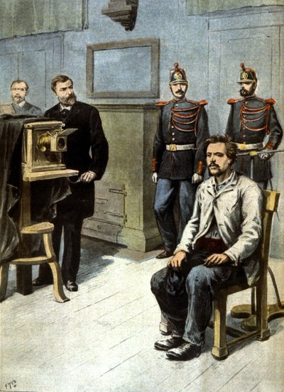 počátky antropometrické fotografie, cca 1895 (ilustrace) od Henri Meyer