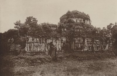 Zničená města Cejlonu: Thuparama v Polonnaruwa (černobílá fotografie) od Henry W. Cave