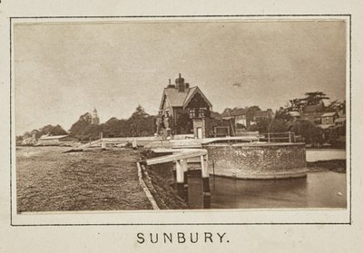 Sunbury od Henry W. Taunt