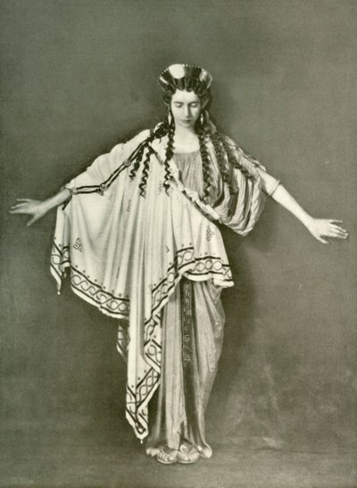 Athénská žena módy př.n.l. 600-468, 1924. od Herbert Norris