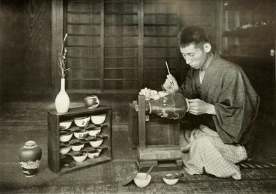 Váza Cloisonne pro císaře, 1910. od Herbert Ponting