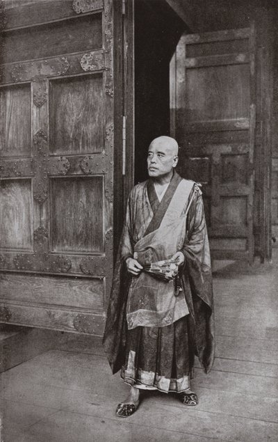 Kněz Buddhy (černobílá fotografie) od Herbert Ponting