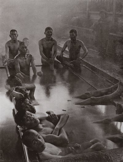 Veřejné lázně v Kanawa (černobílá fotografie) od Herbert Ponting