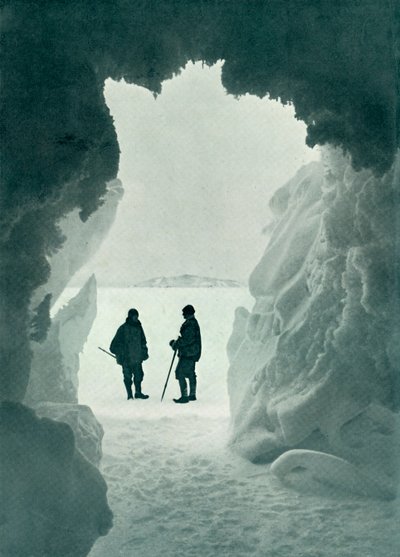 Ledová jeskyně - Stanový ostrov v dálce Kapitán Scott a Wright, c1911, 1913 od Herbert Ponting
