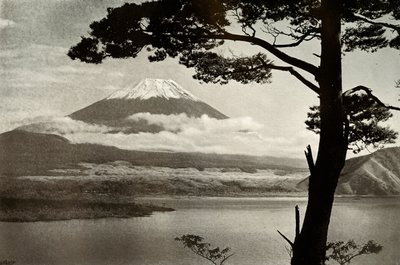 Fuji z jezera Motosu, 1910. od Herbert Ponting