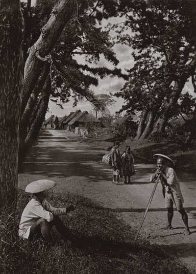 Na starém Tokaidu (černobílá fotografie) od Herbert Ponting