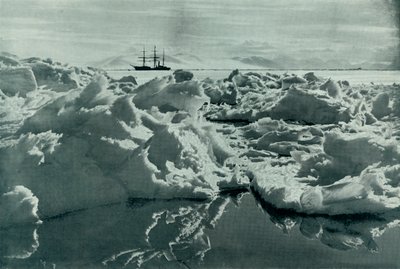 Terra Nova v McMurdo Sound, c19101913, 1913 od Herbert Ponting