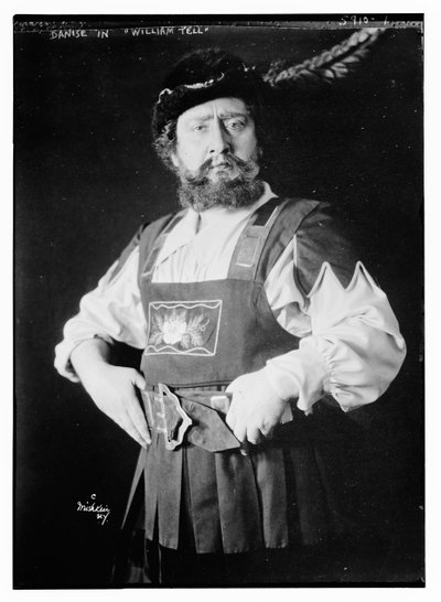 Giuseppe Danise ve filmu „William Tell“ (černobílá fotografie) od Herman Mishkin