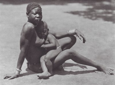 Afrika: (čb fotografie) od Hugo Adolf Bernatzik