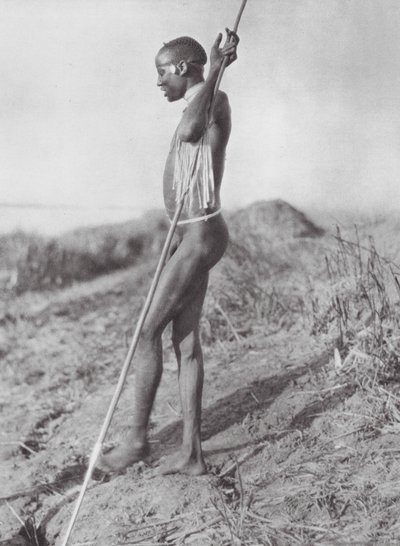 Afrika: Severní Dinka z Bílého Nilu (čb fotografie) od Hugo Adolf Bernatzik
