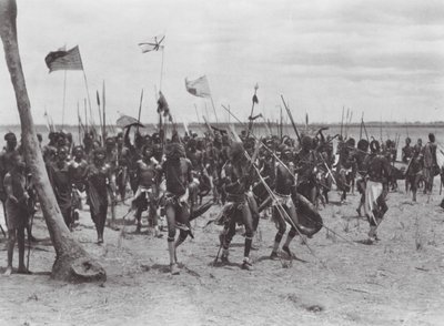 Afrika: Pohřební obřad Šilluků u Tongy (čb foto) od Hugo Adolf Bernatzik
