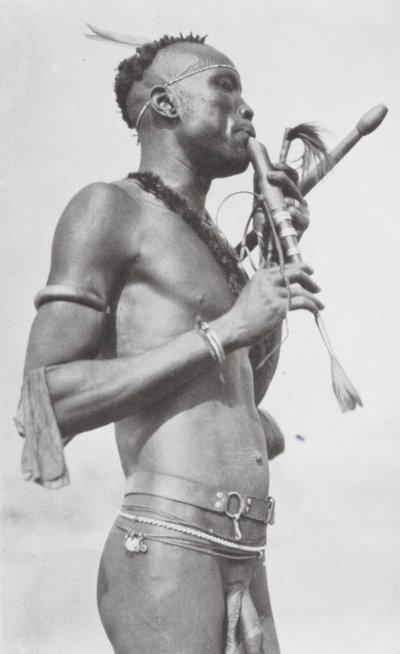 Středoafrická njambara (čb fotografie) od Hugo Adolf Bernatzik