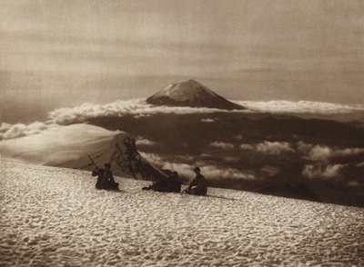 Mexiko: Iztaccihuatl s výhledem z Popocatepetlu (čb fotografie) od Hugo Brehme
