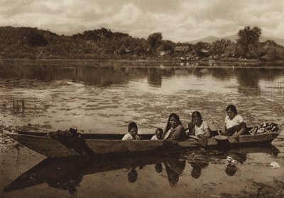 Mexiko: Laguna de Patzcuaro (čb fotografie) od Hugo Brehme