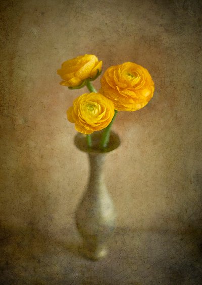 Váza Golden Ranunculus od Igor Tokarev