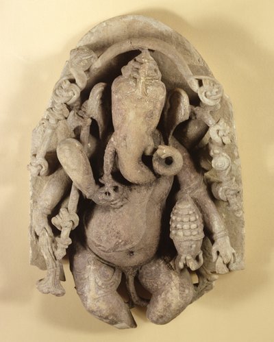 Postava Ganapatiho, dynastie Chandella (pískovec) od Indian School