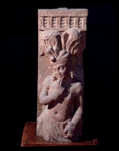 Rishyasringa, chlapec narozený s rohy jelena, u vytržení po svém prvním sexuálním zážitku (socha z červeného pískovce, Kushan Empire) od Indian School