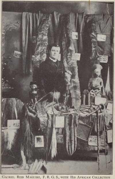 Gabriel Reid Maguire, irský badatel, se svou africkou sbírkou od Irish Photographer
